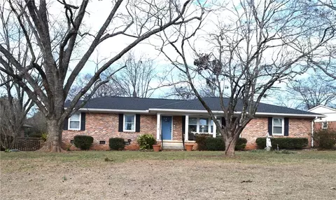 543 Drayton Cir, Anderson, SC 29621