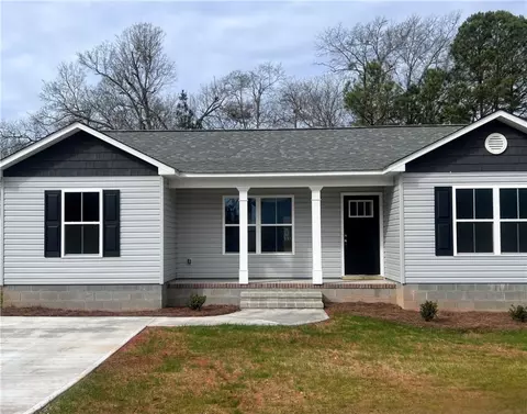 4 Black St # B, Honea Path, SC 29654