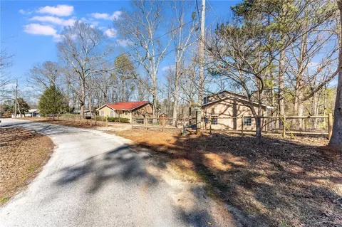 158 Creekwood, Hartwell, GA 30643