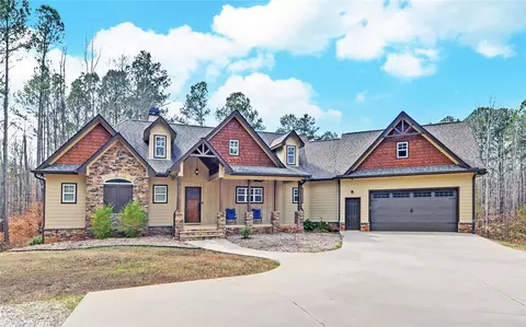 429 Beacon Light Rd, Hartwell, GA 30643