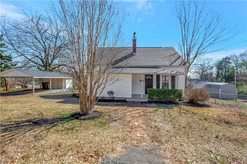 102 League St, Easley, SC 29640