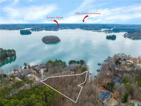 714 Live Oak Ct #LOT 12, Seneca, SC 29672