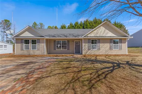 144 Falcon Ridge Dr, Boiling Springs, SC 29316