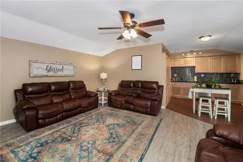 104 Robinall Dr, Easley, SC 29642 photo 17