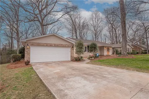 104 Robinall Dr, Easley, SC 29642 photo 2