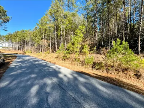 1007 Peninsula Pines Dr, West Union, SC 29696