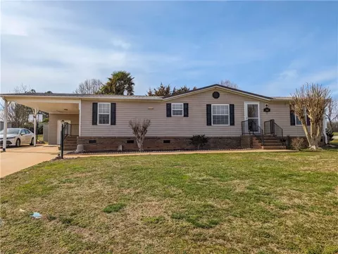 102 Lauren Flynn Dr, Anderson, SC 29626