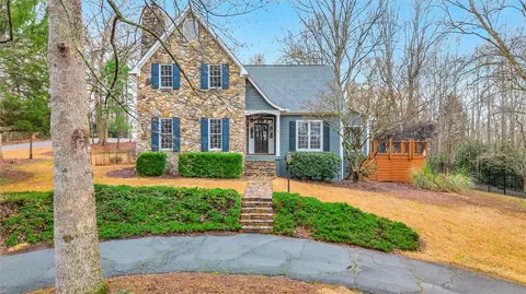 212 Cedar Dale Dr, Central, SC 29630