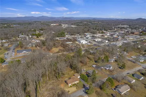 622 Johnson St, Pickens, SC 29671 photo 35