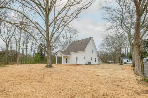 2 W 2nd St, Williamston, SC 29697 photo 25