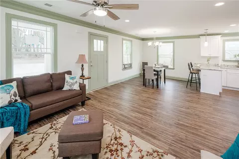 2 W 2nd St, Williamston, SC 29697 photo 4