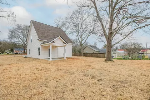 2 W 2nd St, Williamston, SC 29697 photo 26