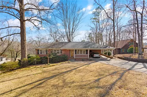 32 Harbor Dr, Greenville, SC 29611