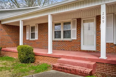 209 Shaw St, Clemson, SC 29631 photo 6