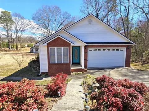 2508 Annandale Dr, Anderson, SC 29621