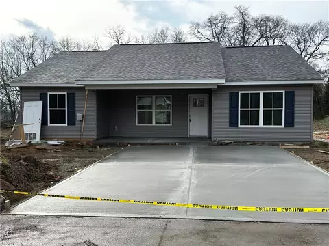 224 S Main St, Honea Path, SC 29654