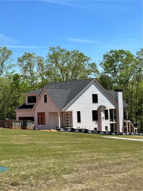 517 Rosedale Way, Seneca, SC 29672