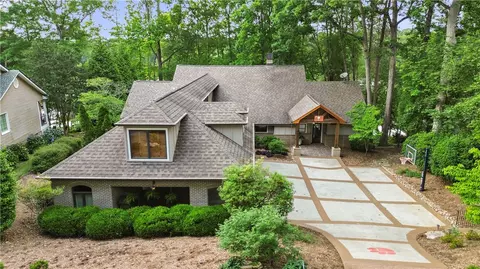 420 Shorecrest Dr, Clemson, SC 29631