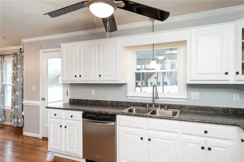 111 Highbourne Ct, Easley, SC 29642 photo 9