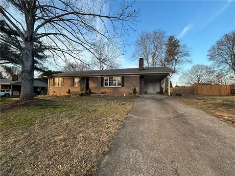 407 Van Martin Rd, Anderson, SC 29621