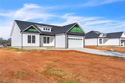 148 Clyde Arnold Rd, Starr, SC 29684 photo 3