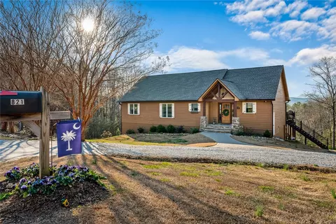 821 Lenore B Ln, Mountain Rest, SC 29664