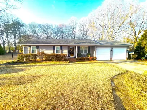 108 Tribble St, Honea Path, SC 29654 photo 1