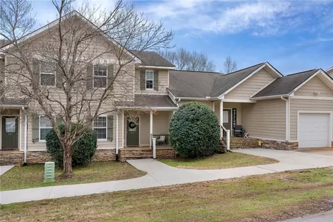 509 E Perkins Creek Rd, Seneca, SC 29678