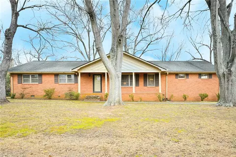 111 New Dunham Bridge Rd, Greenville, SC 29611