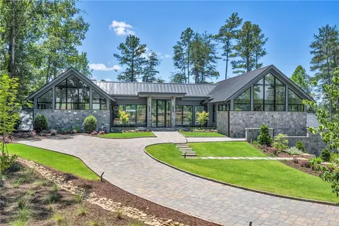 383 Peninsula Rdg, Sunset, SC 29685