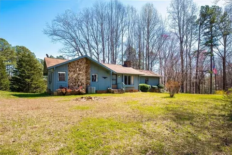 125 Bethel Church Rd, Walhalla, SC 29691