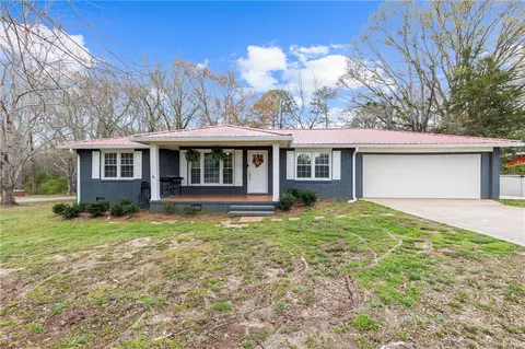 1003 Mouchet Cir, Starr, SC 29684