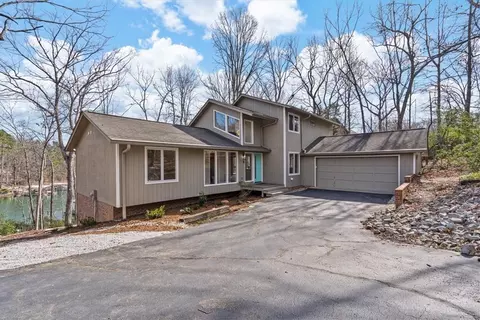 19 Westwind Ct, Salem, SC 29676