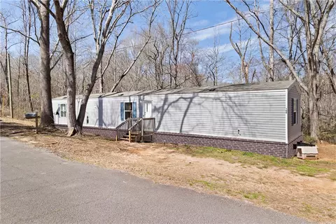 106 Kawana Trail Dr, Westminster, SC 29693