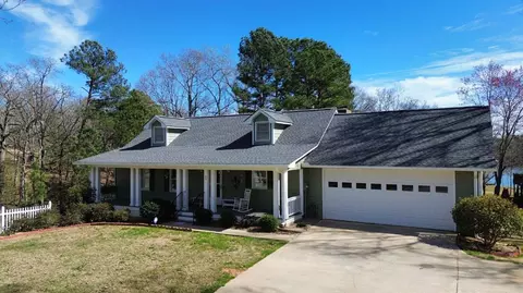 89 Bamboo Point Rd, Hartwell, GA 30643