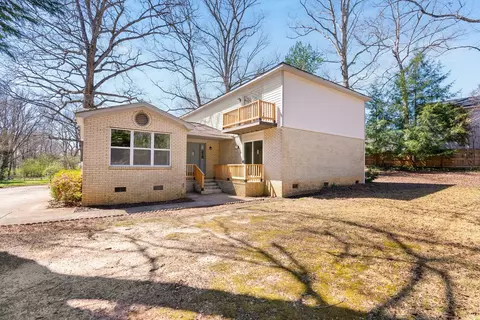 121 Dogwood Ln, Greenville, SC 29611