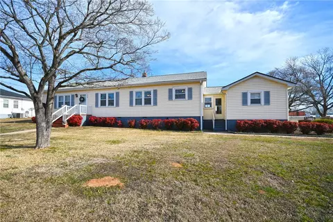 117 Cedar Cir, Easley, SC 29642