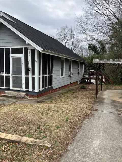 208 S 2nd St, Easley, SC 29640 photo 13