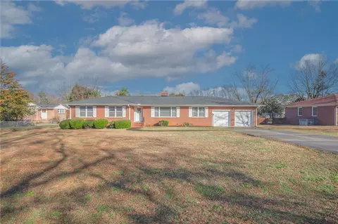 306 Jeb Stuart Ave, Anderson, SC 29625