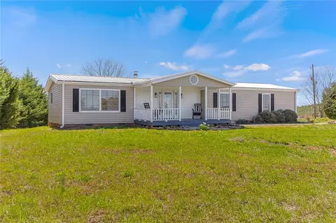 832 N Old Pendleton Rd, Liberty, SC 29657