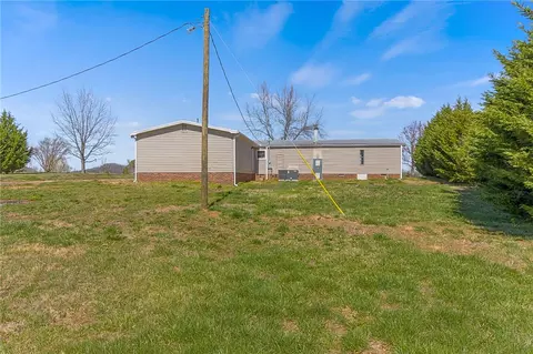 832 N Old Pendleton Rd, Liberty, SC 29657 photo 33
