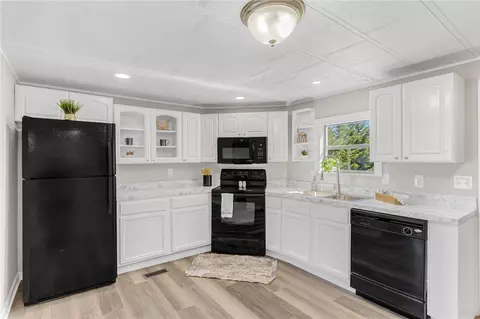 832 N Old Pendleton Rd, Liberty, SC 29657 photo 14