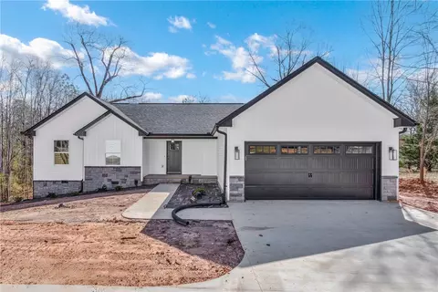 631 Fairmont Rd, Anderson, SC 29621