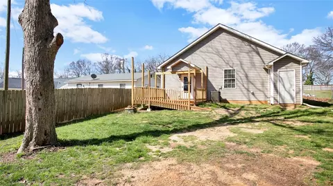140 Spring St, Greer, SC 29650 photo 32
