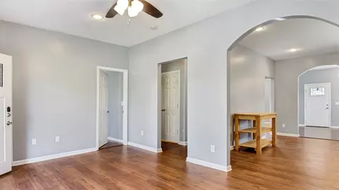 140 Spring St, Greer, SC 29650 photo 8