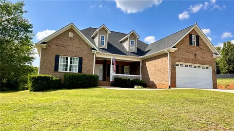 611 E Halfway Branch Rd, West Union, SC 29696