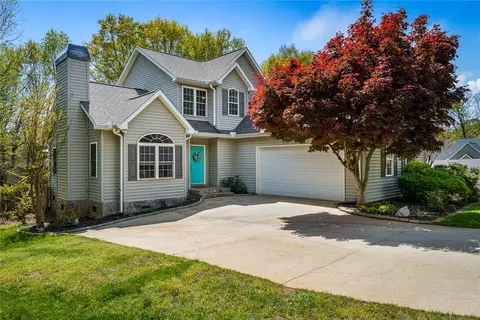 602 Abbey Rd, Easley, SC 29642