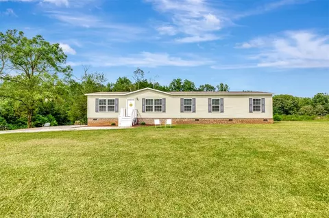 5821 Highway 187 S, Starr, SC 29684