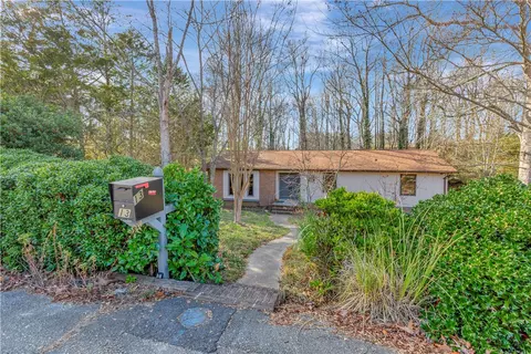 13 Woodberry Way, Greenville, SC 29609
