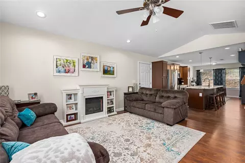208 S Spring St, Walhalla, SC 29691 photo 6
